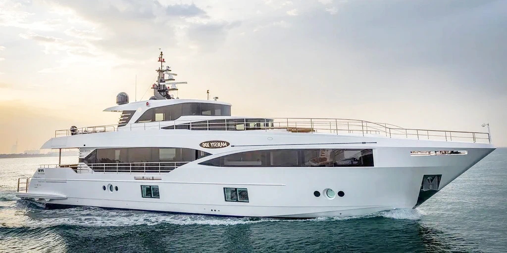 Sale Majesty 100 by Drettmann Yachts