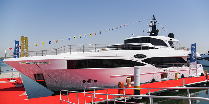 Drettmann Yachts - Gulf Craft delivers seventh Majesty 100